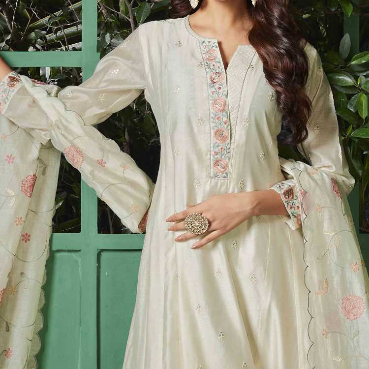 Premium Dressline Three Piece 2