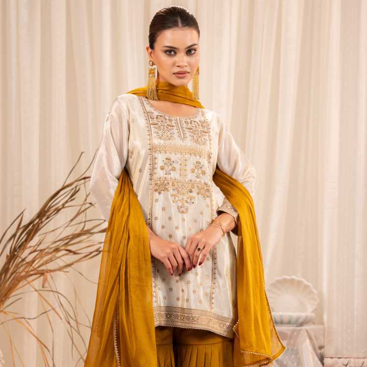 Rubine Party Three Piece Tulip Collection 2